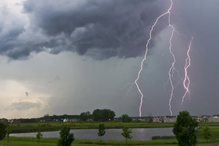Severe Thunderstorms Warnings Across U.S. Midwest Severe Thunderstorms Warnings Across U.S. Midwest