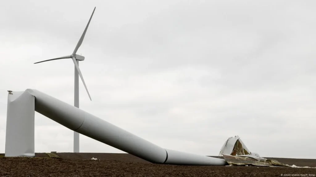 Wind Turbine Blade Crash in Perth What Really Happened